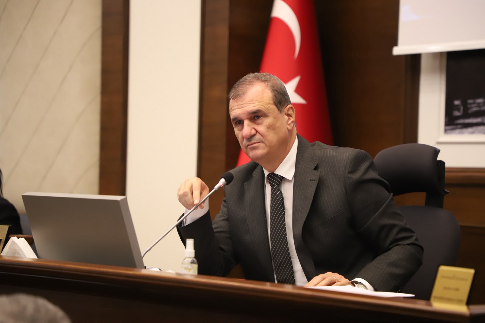 ‘’24 mahallemizin tamamına aynı hizmet anlayışıyla ulaşmaya devam edeceğiz’’